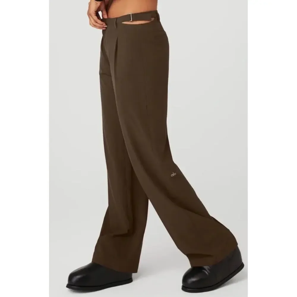Alo Mid-Rise Showdown Trouser in Espresso Size XS